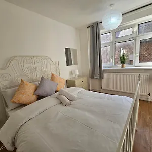 towerhill-rooms.cambridgehotelsuk.com/
